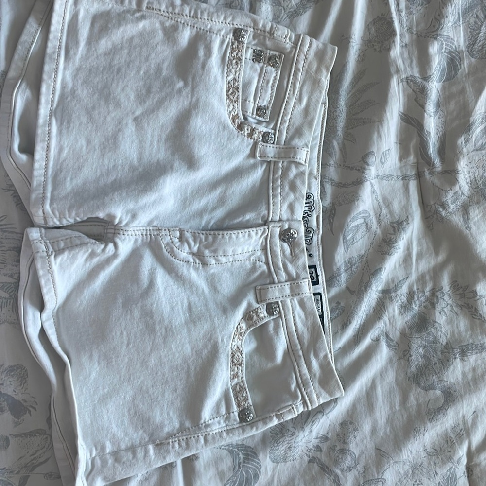 White Miss Me shorts